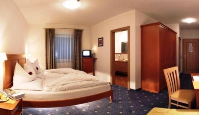פלדאת'ורנס Hotel Oberwirt מראה חיצוני תמונה